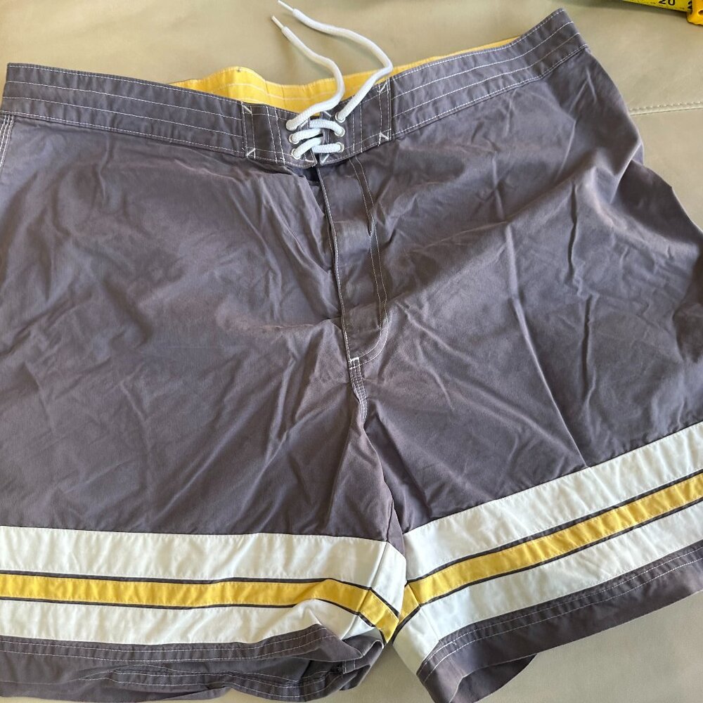 Brooks Brothers Board Shorts size 40 Gray with yellow/white stripe